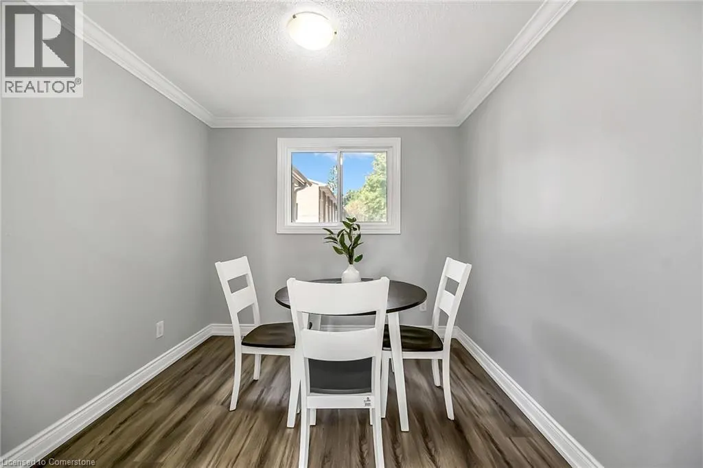 125 LIMERIDGE Road W Unit# 8, #8