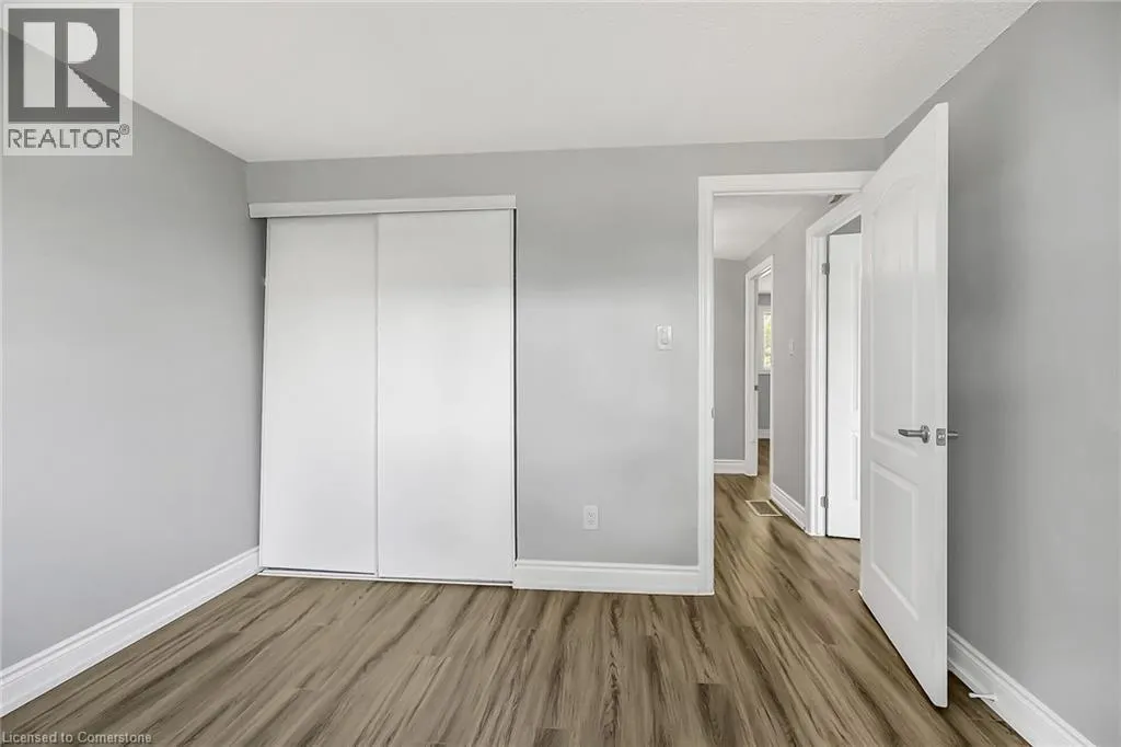 125 LIMERIDGE Road W Unit# 8, #8