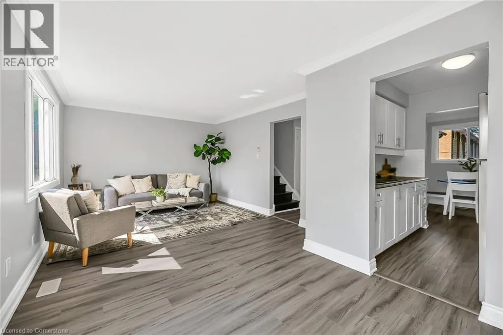 125 LIMERIDGE Road W Unit# 8, #8