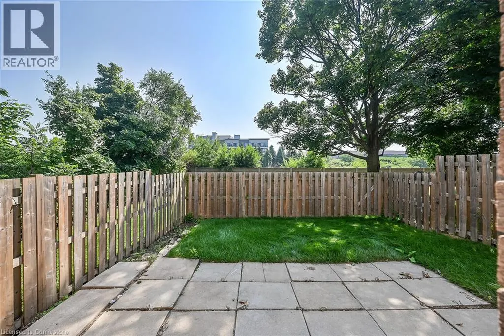 125 LIMERIDGE Road W Unit# 8, #8