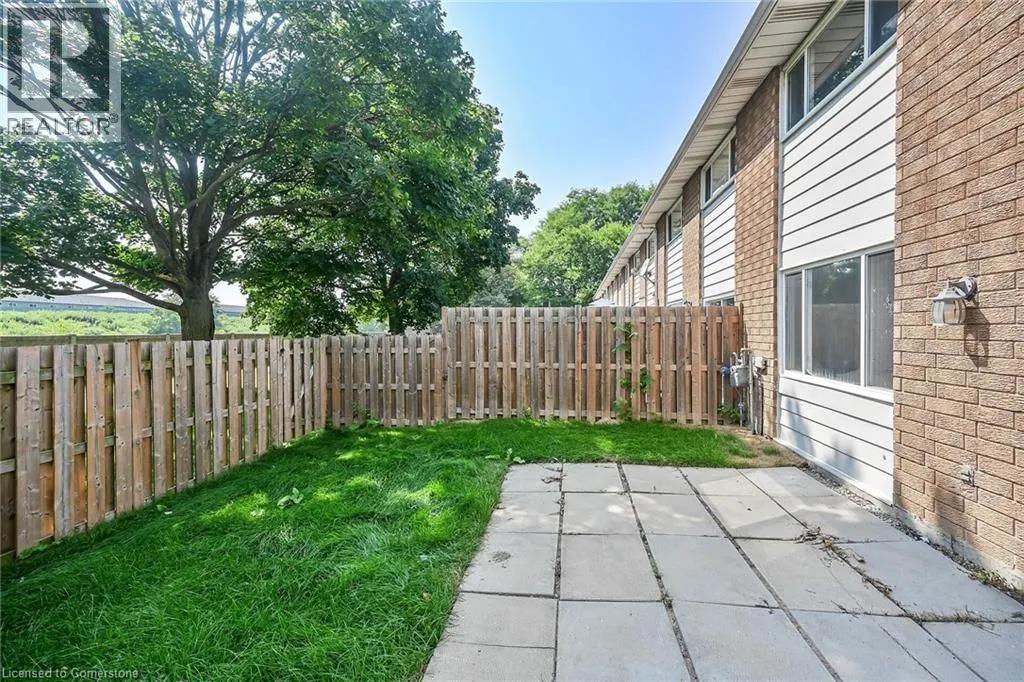 125 LIMERIDGE Road W Unit# 8, #8