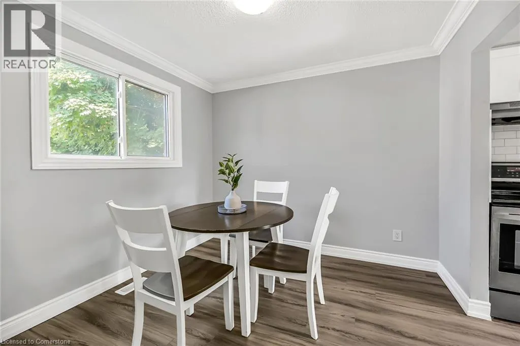 125 LIMERIDGE Road W Unit# 8, #8
