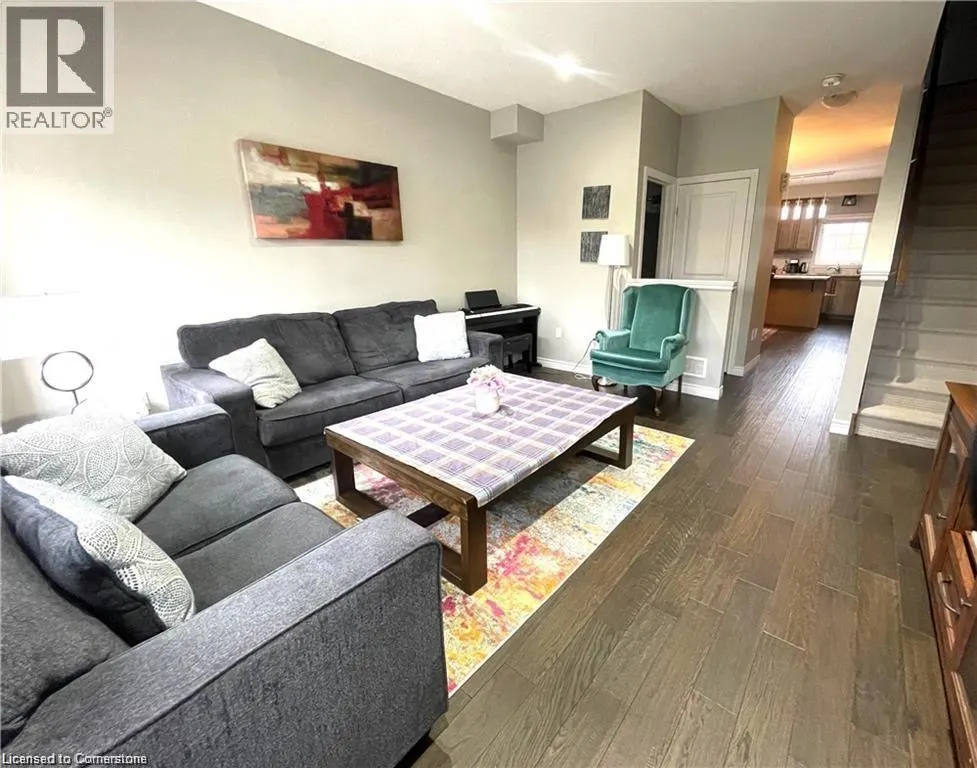 94 ROBERT PEEL Road Unit# UPPER, #UPPER