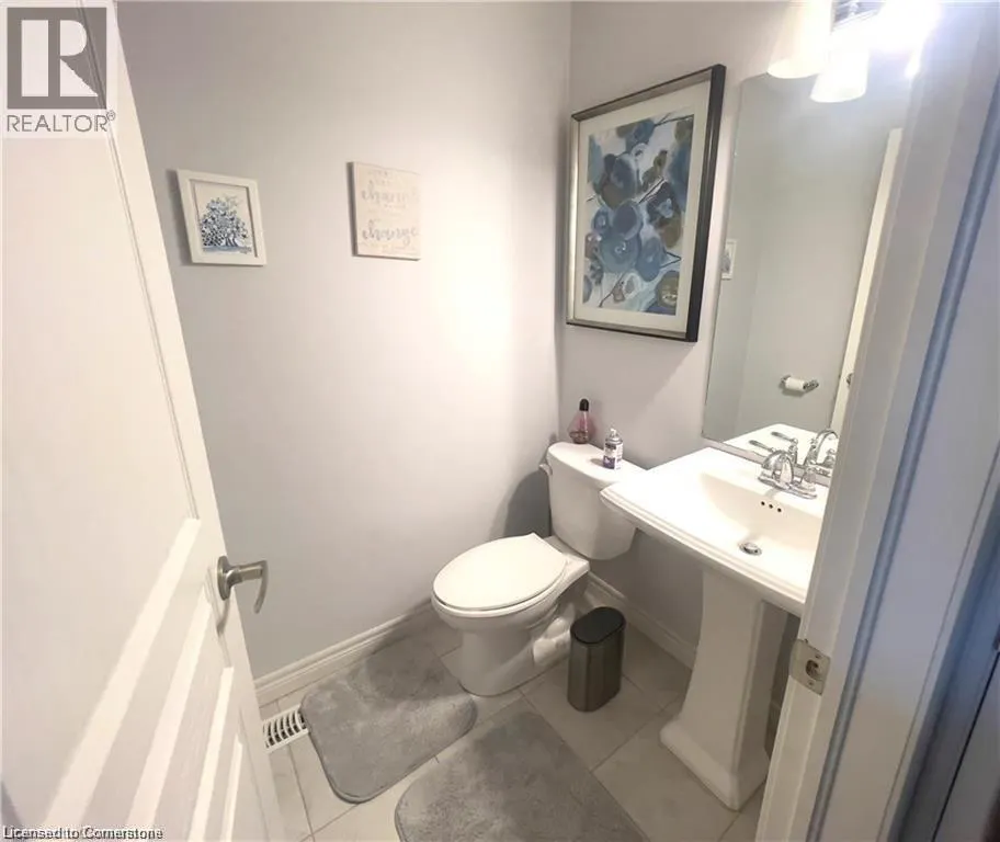 94 ROBERT PEEL Road Unit# UPPER, #UPPER