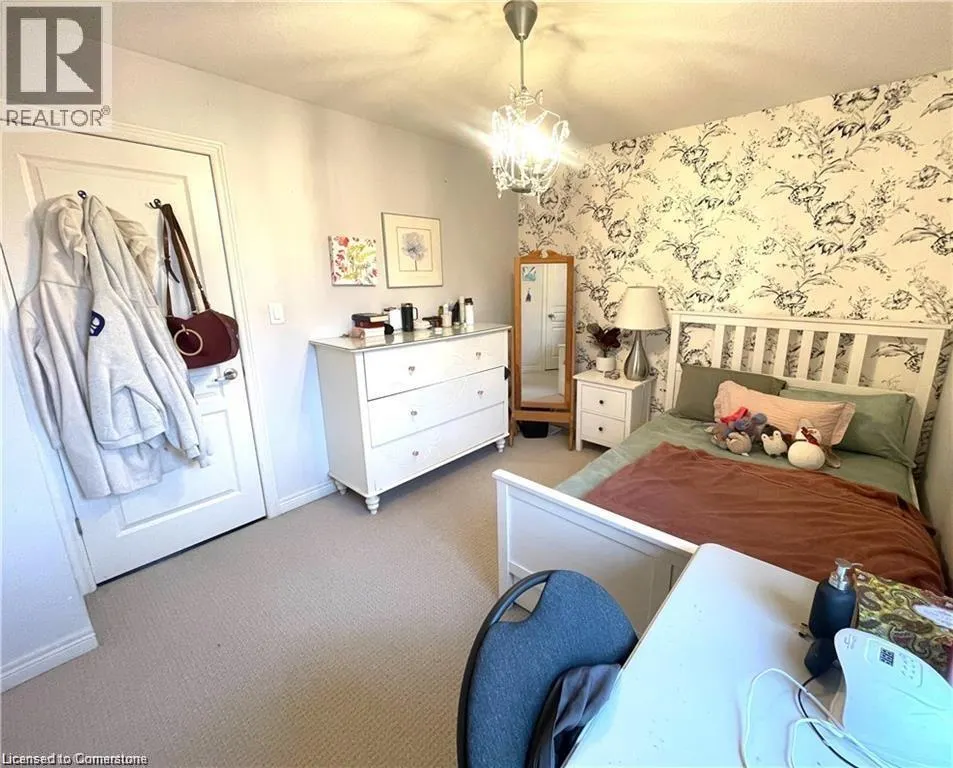 94 ROBERT PEEL Road Unit# UPPER, #UPPER