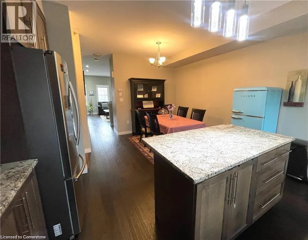 94 ROBERT PEEL Road Unit# UPPER, #UPPER