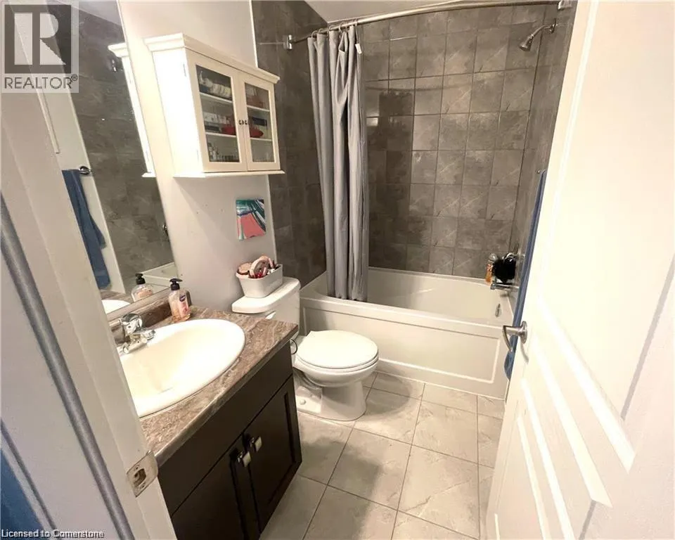 94 ROBERT PEEL Road Unit# UPPER, #UPPER