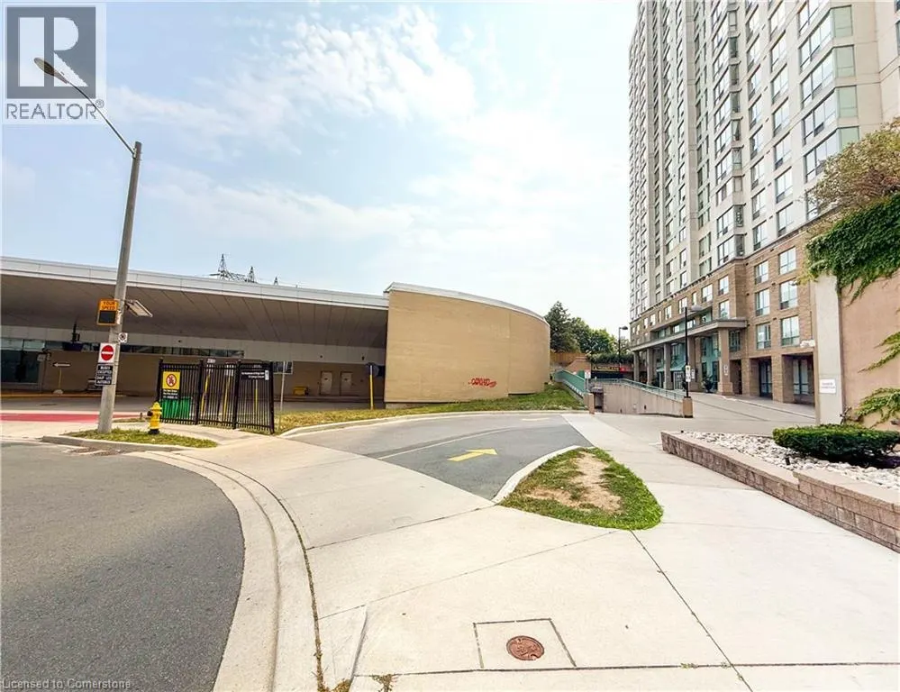 101 SUBWAY Crescent Unit# 712, #712