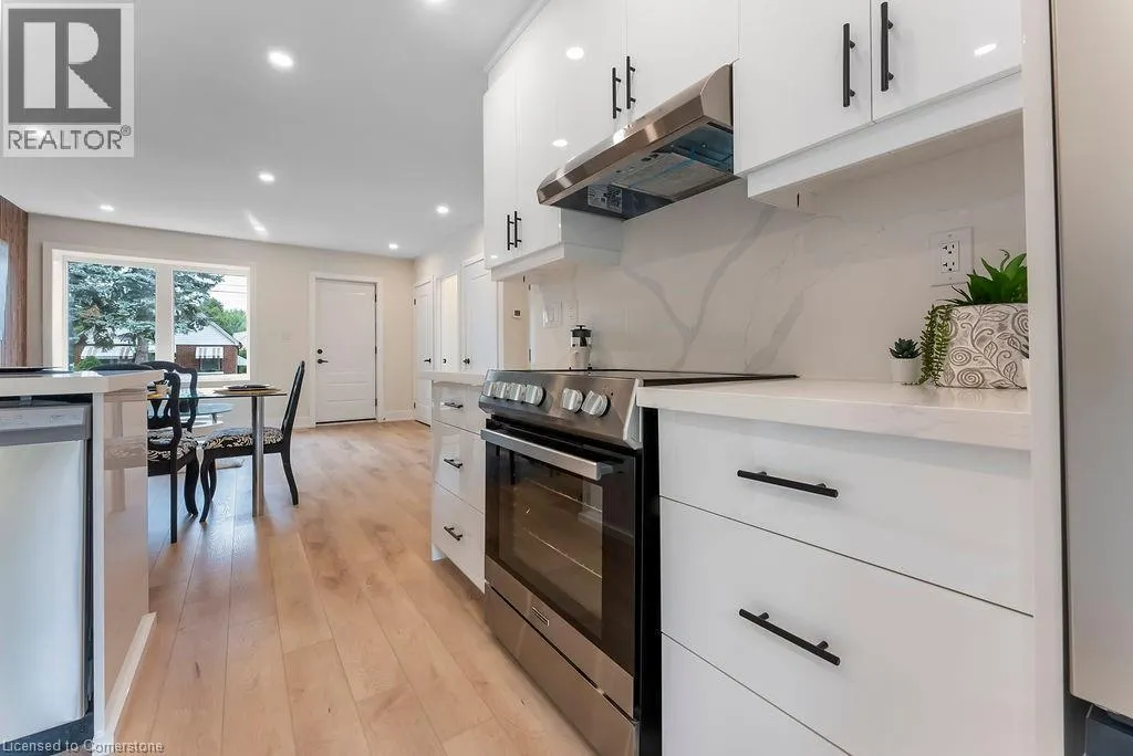 272 EAST 15TH Street