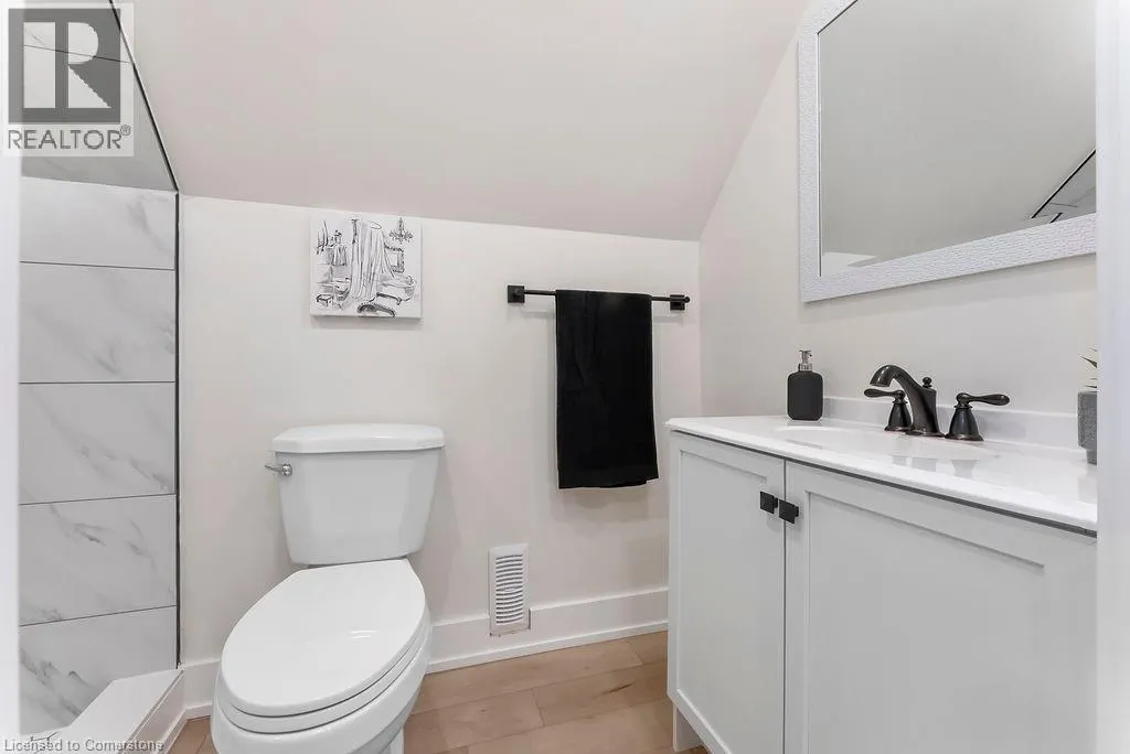 272 EAST 15TH Street