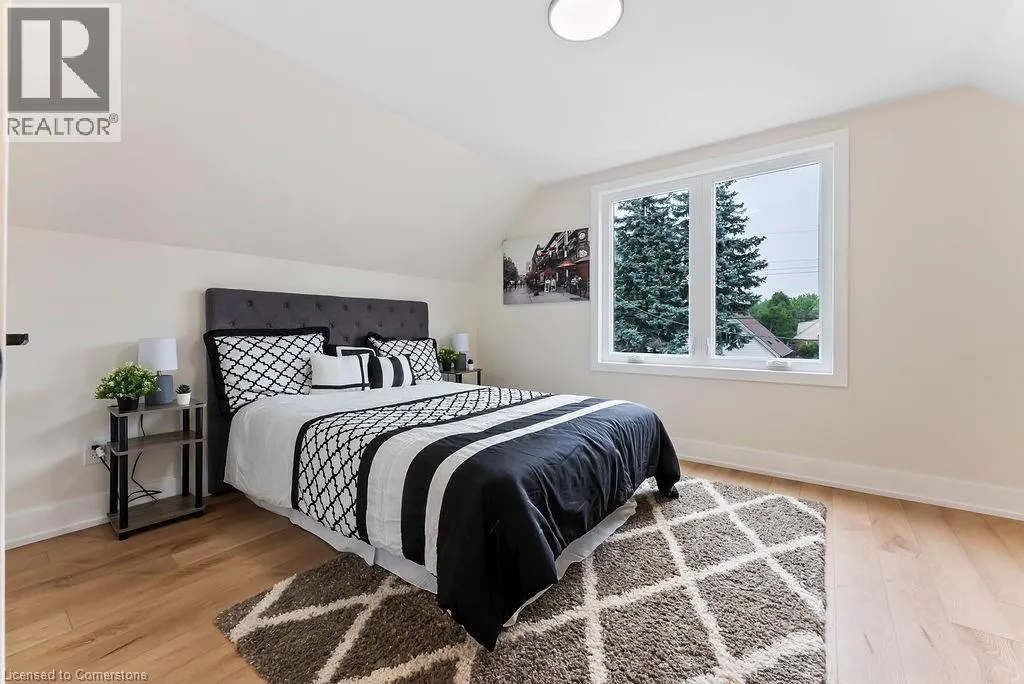 272 EAST 15TH Street