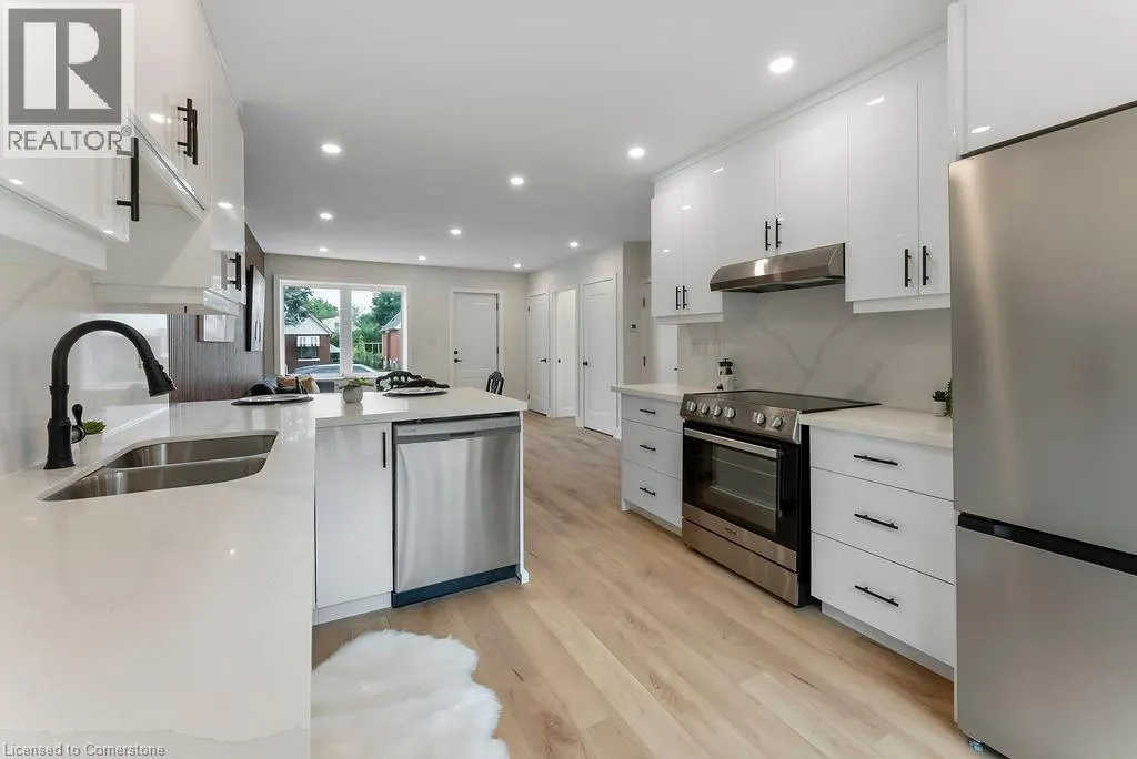 272 EAST 15TH Street