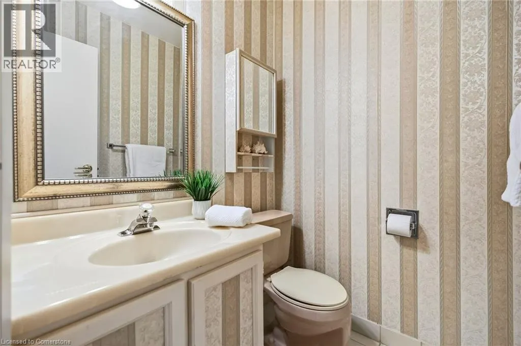 1552 KERNS Road Unit# 4, #4