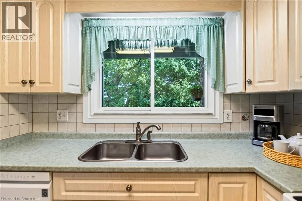 1552 KERNS Road Unit# 4, #4