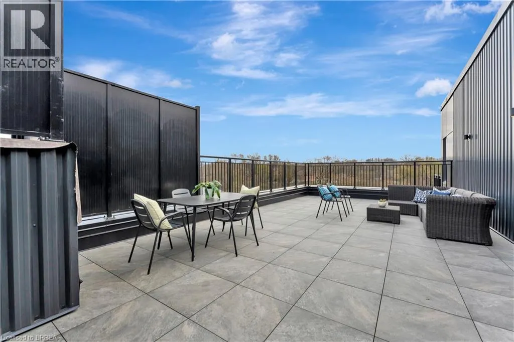 7 GRAND RIVER Street N Unit# 204, #204