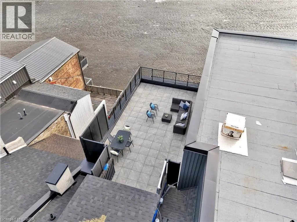 7 GRAND RIVER Street N Unit# 204, #204