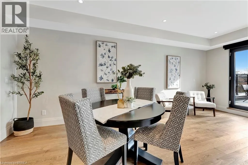 7 GRAND RIVER Street N Unit# 204, #204