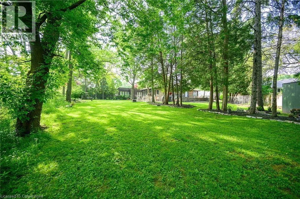 16 FREELAND Court