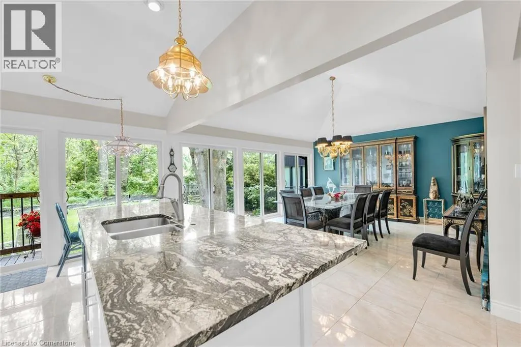 16 FREELAND Court