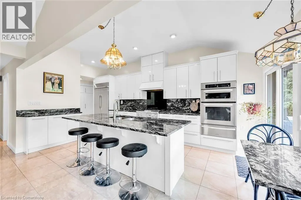 16 FREELAND Court