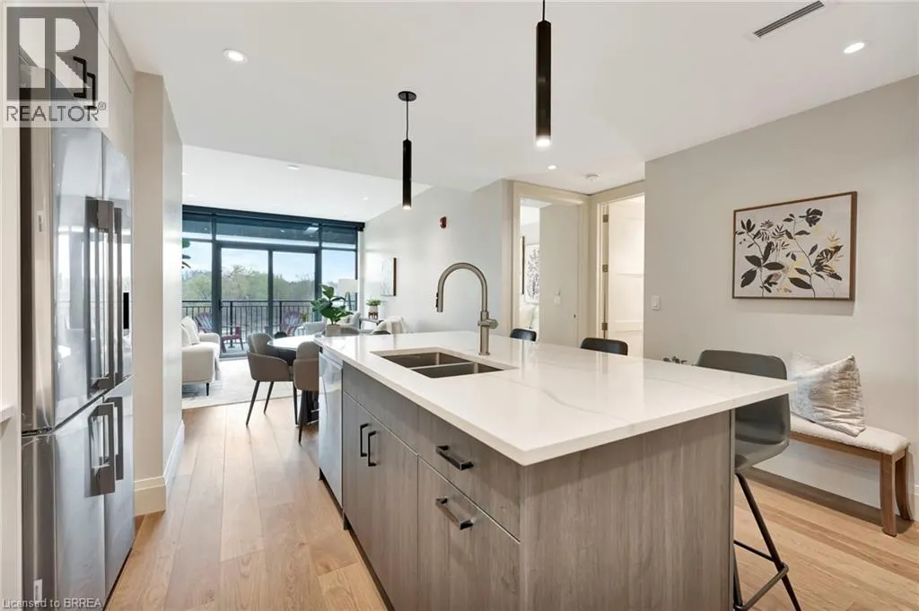 7 GRAND RIVER Street N Unit# 201, #201
