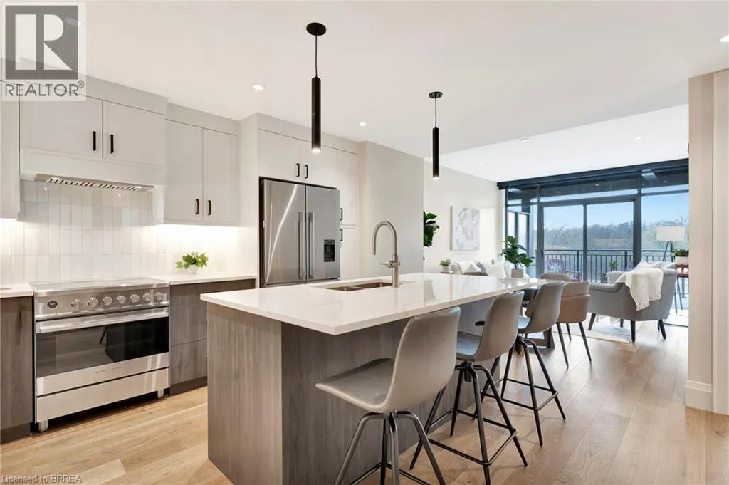 7 GRAND RIVER Street N Unit# 201, #201