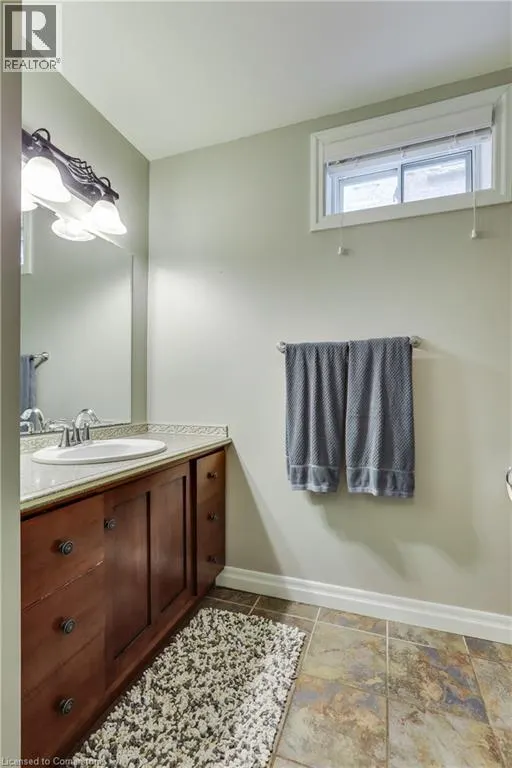 1016 ALBERNI Road