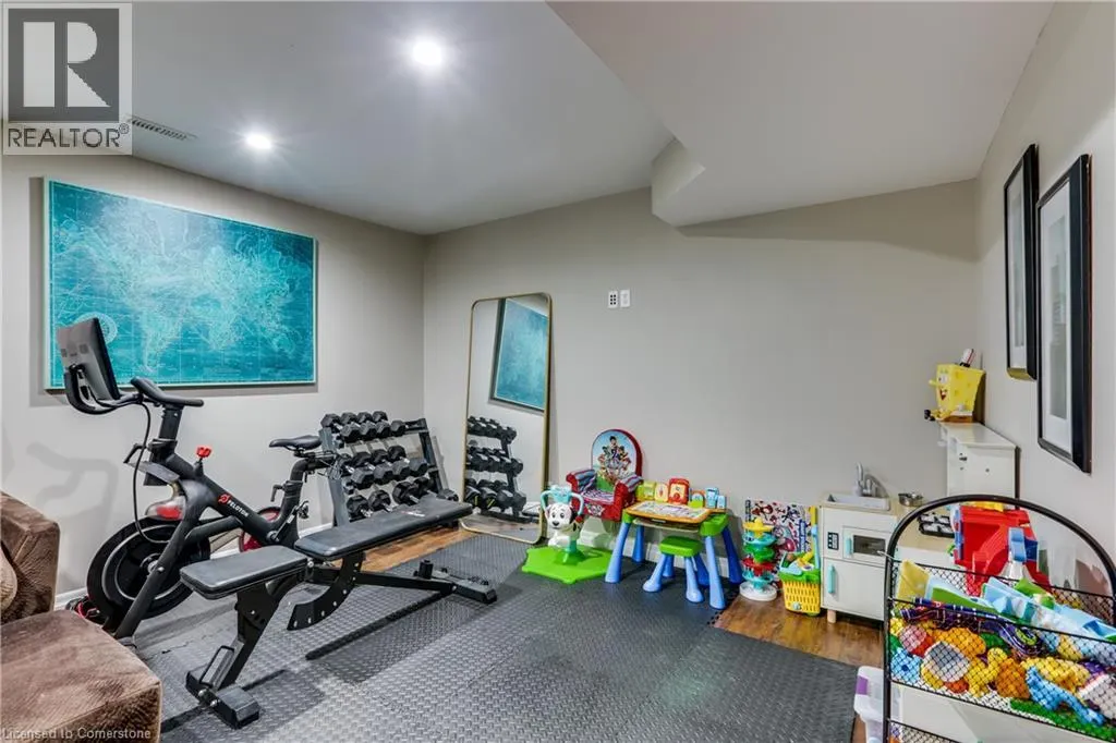 1016 ALBERNI Road