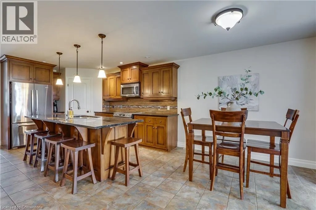 1016 ALBERNI Road