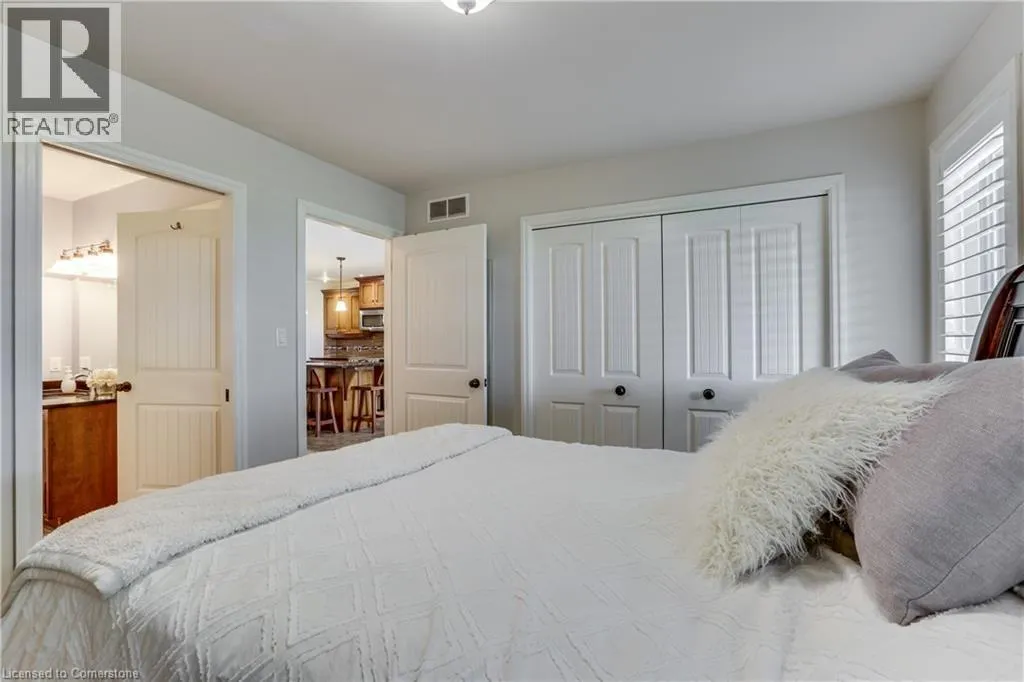 1016 ALBERNI Road
