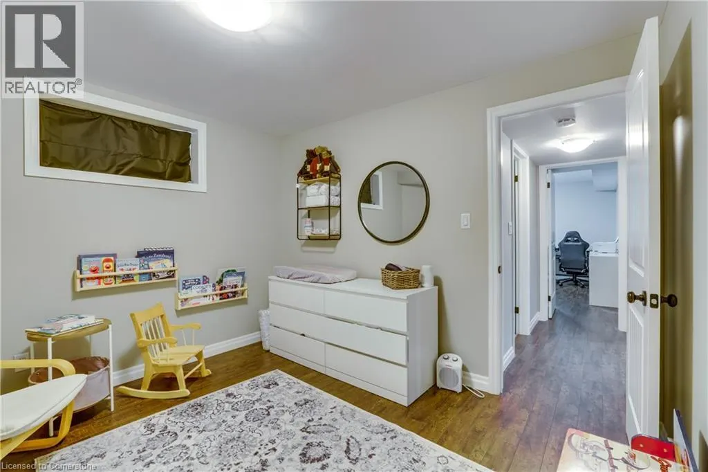 1016 ALBERNI Road