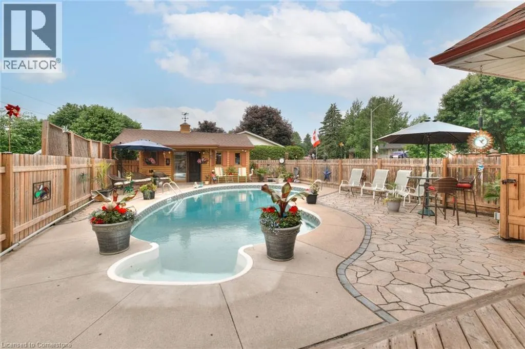 1 KINGFISHER Drive