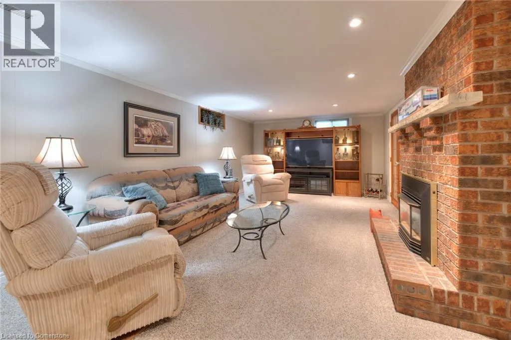 1 KINGFISHER Drive