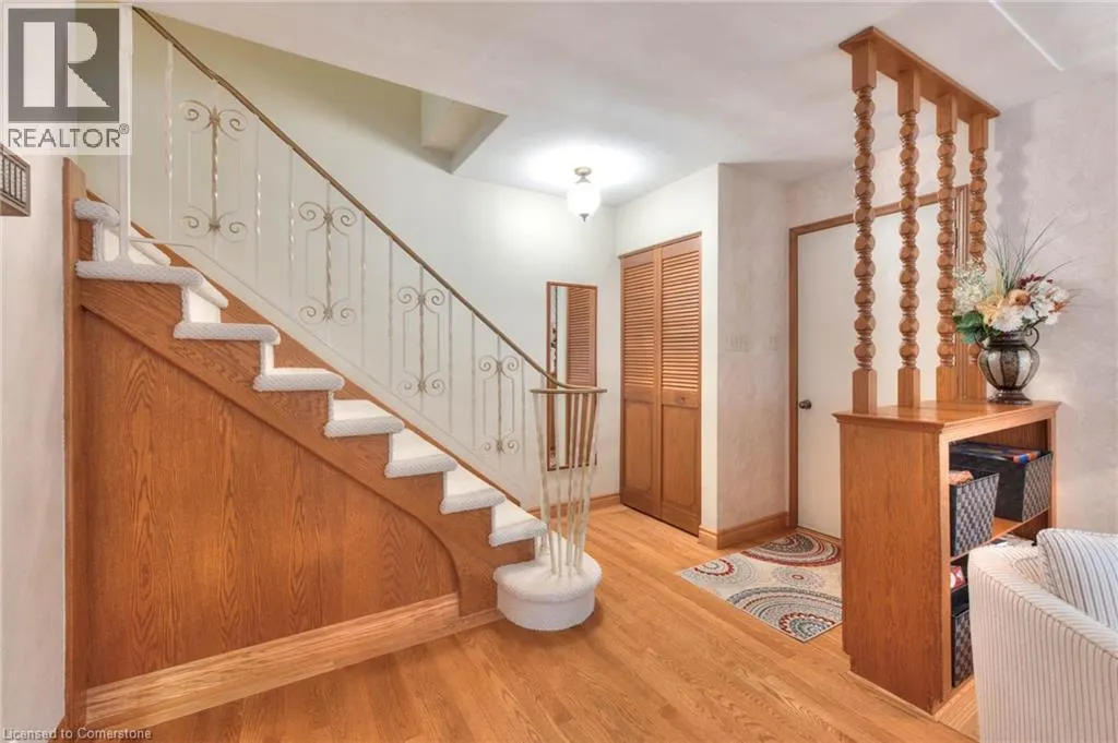 1 KINGFISHER Drive