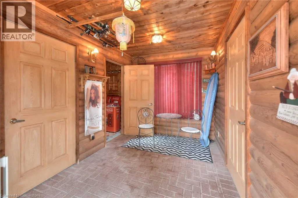 1 KINGFISHER Drive