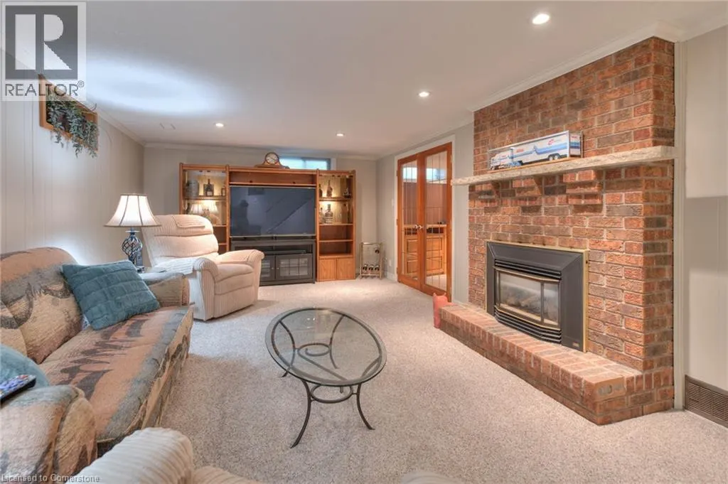 1 KINGFISHER Drive