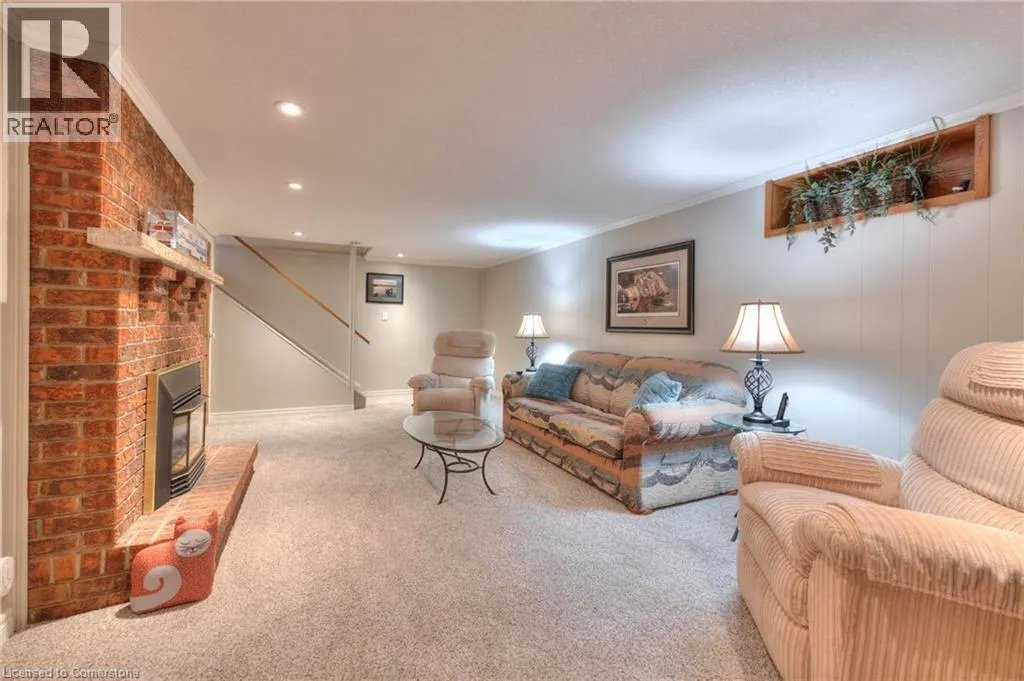 1 KINGFISHER Drive