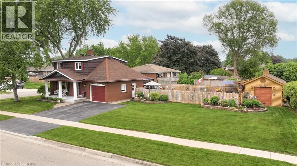 1 KINGFISHER Drive