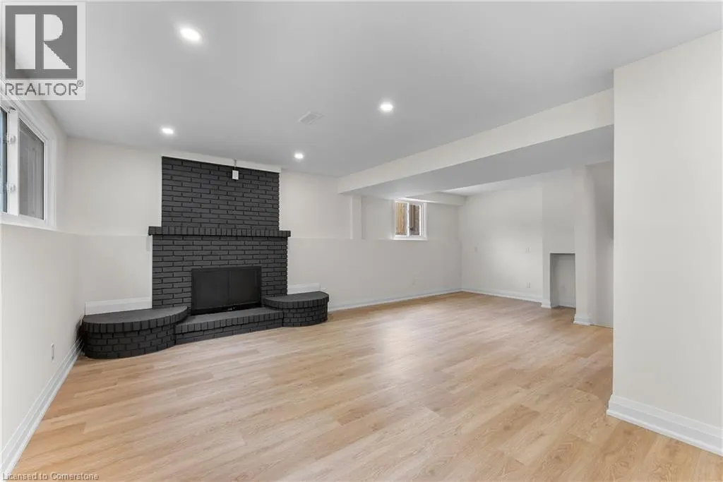 68 CHAPEL Street N