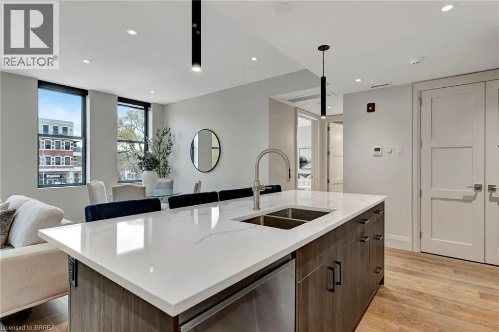 7 GRAND RIVER Street N Unit# 202, #202