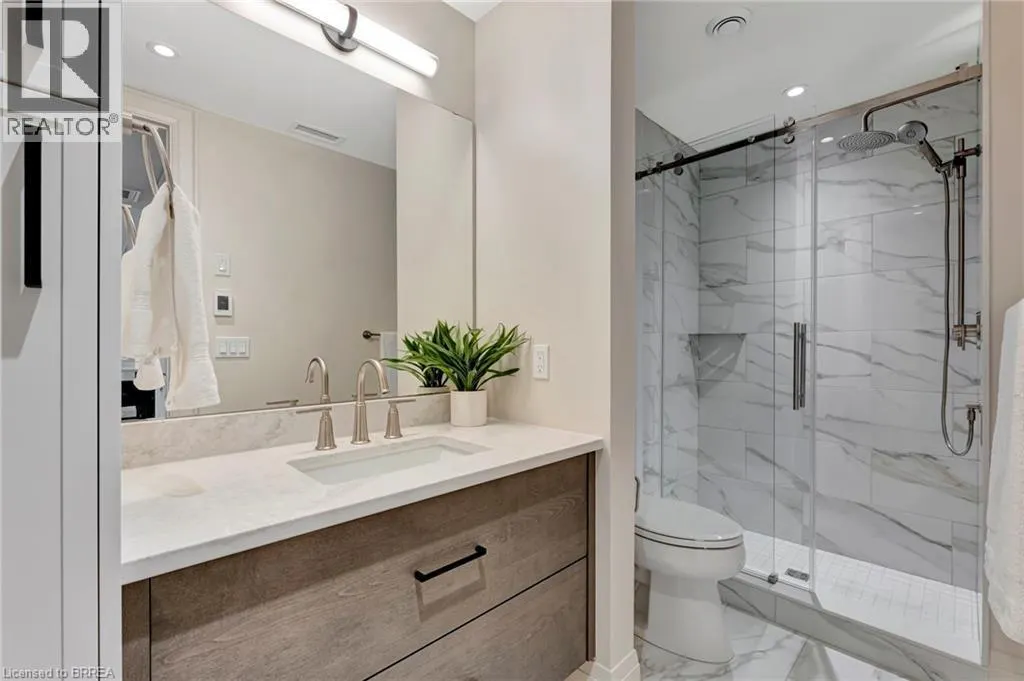 7 GRAND RIVER Street N Unit# 202, #202