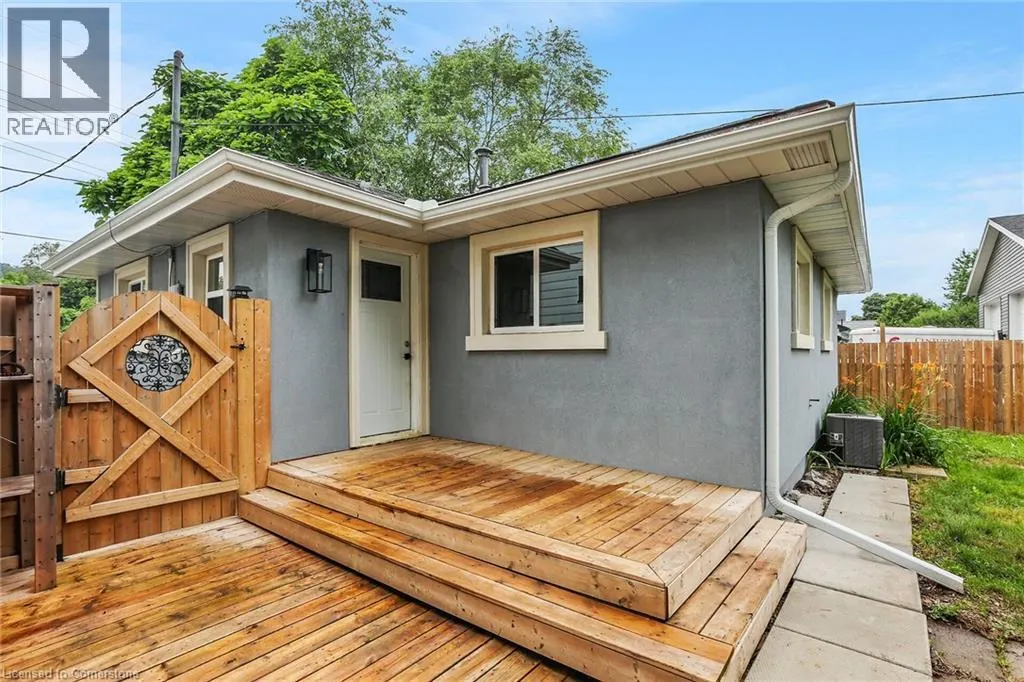 6 LINCOLN Avenue