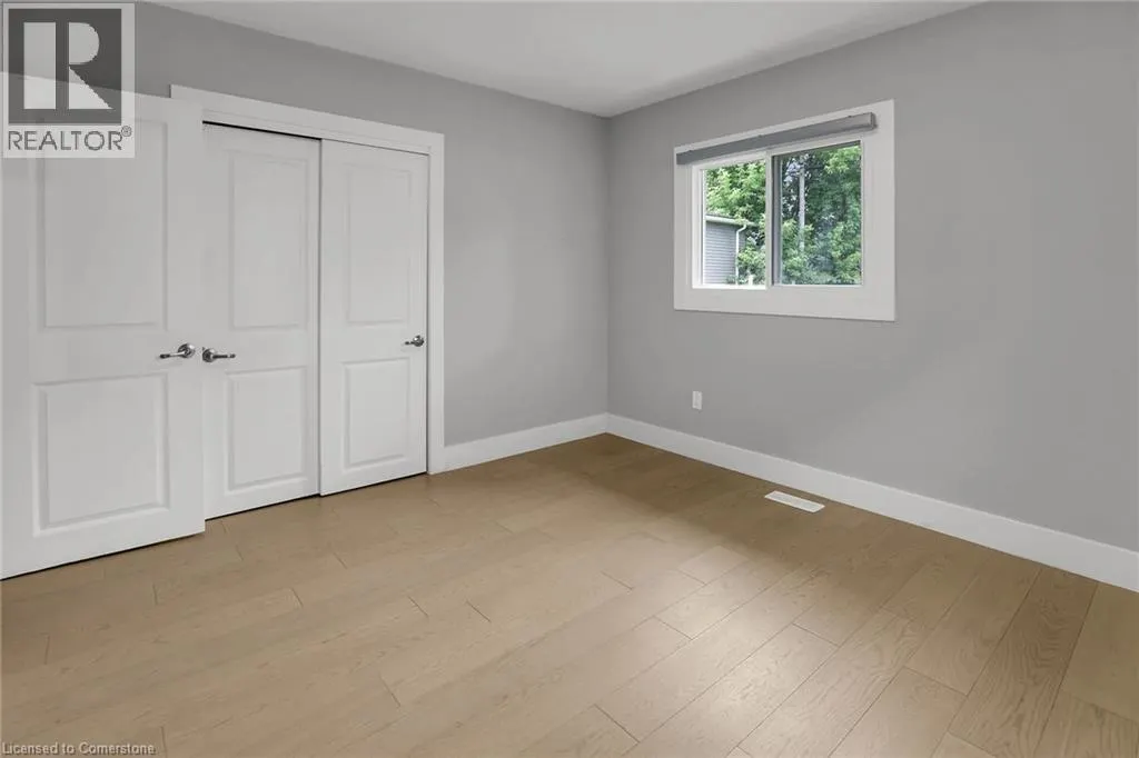 6 LINCOLN Avenue