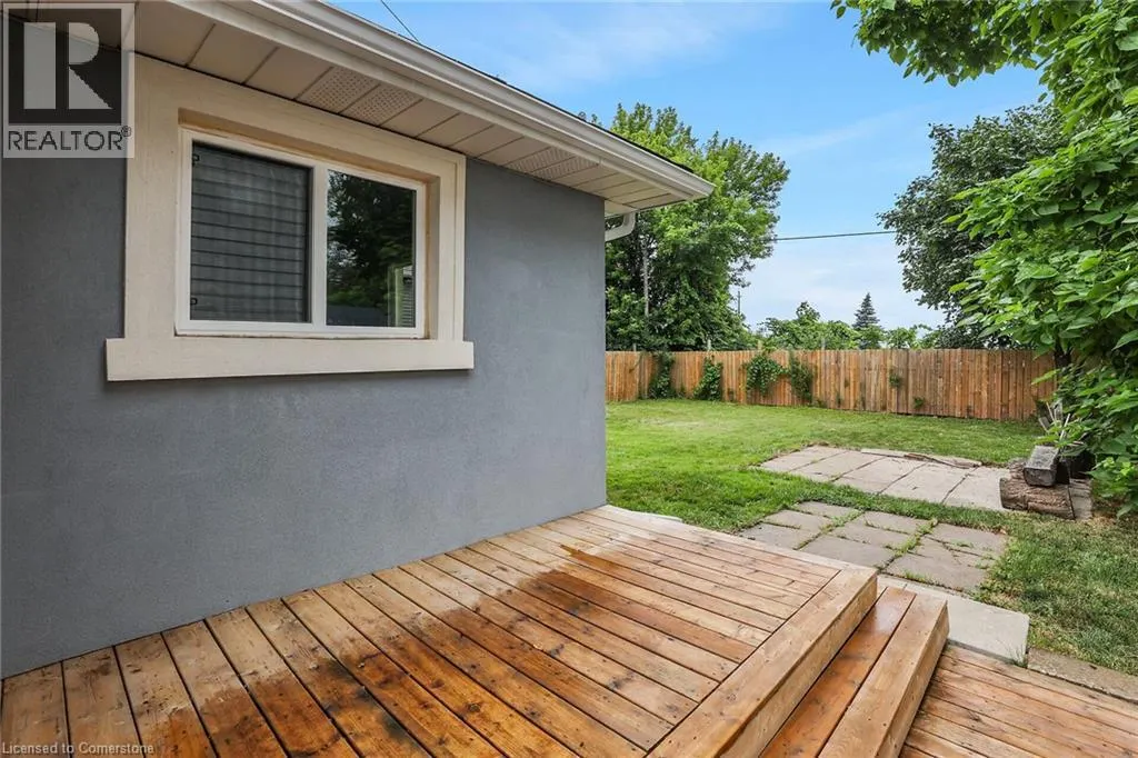 6 LINCOLN Avenue