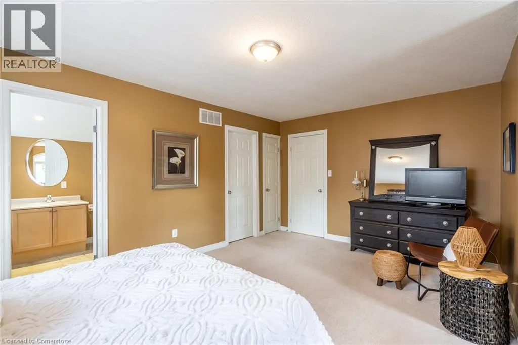 195 WILSON Street W Unit# 6, #6