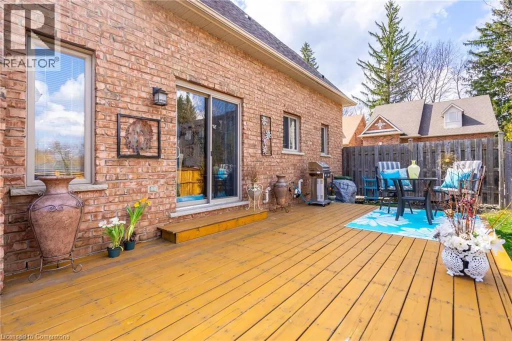 195 WILSON Street W Unit# 6, #6