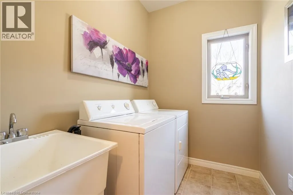 195 WILSON Street W Unit# 6, #6