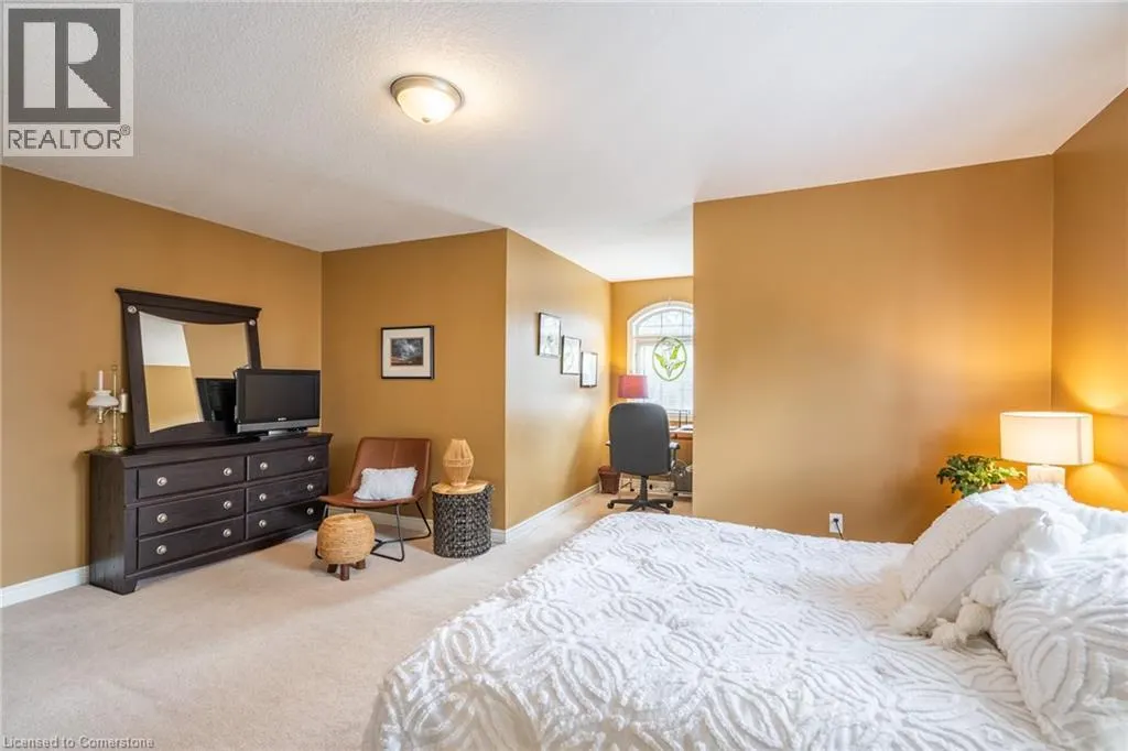 195 WILSON Street W Unit# 6, #6