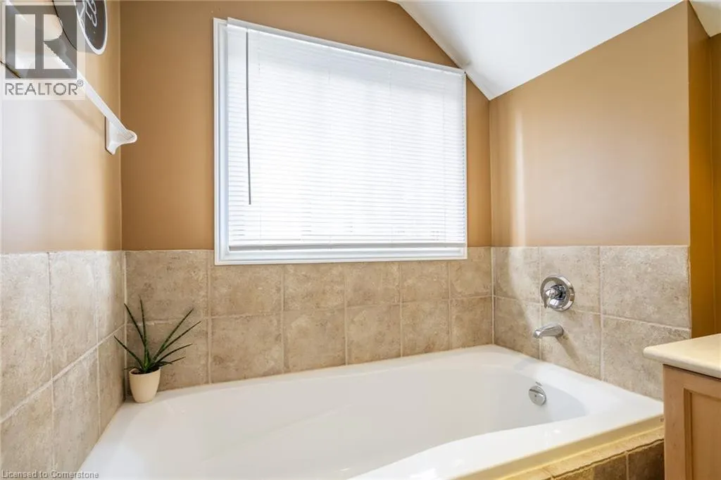 195 WILSON Street W Unit# 6, #6