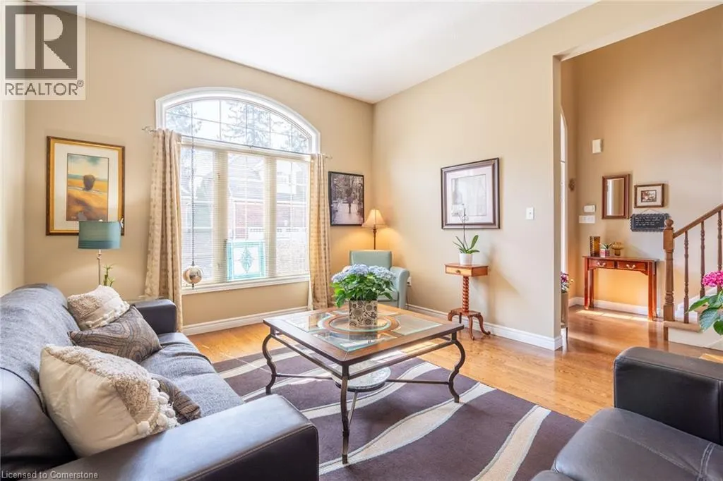 195 WILSON Street W Unit# 6, #6